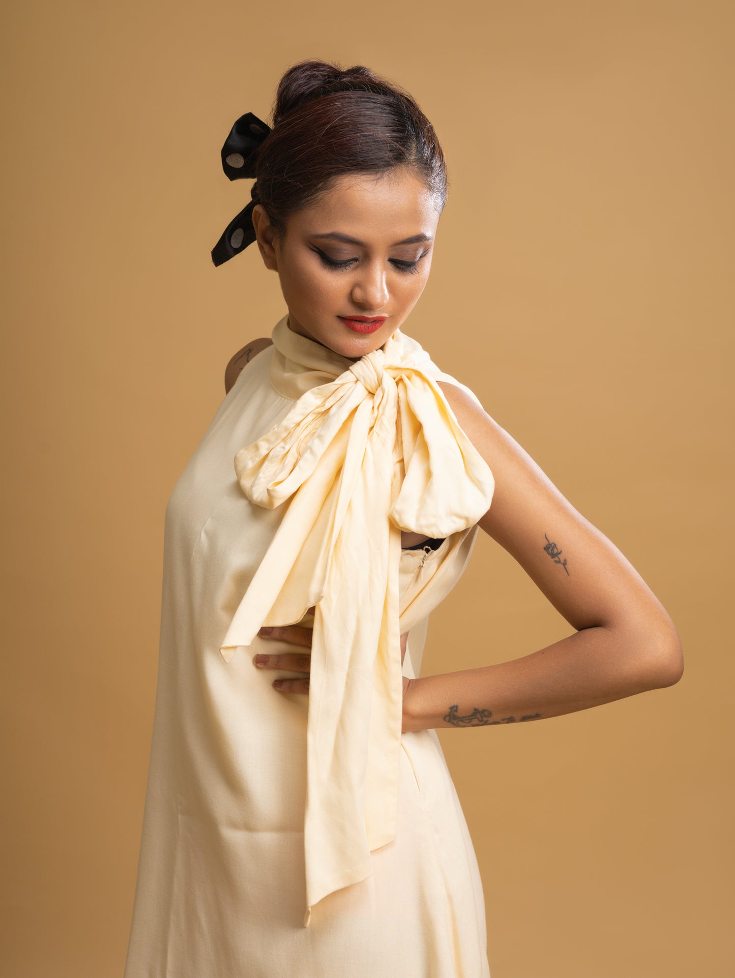 CREAM HALTER TIE KNOT DRESS