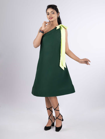 DREAMY EMERALD GREEN ONE SHOULDER ROBE