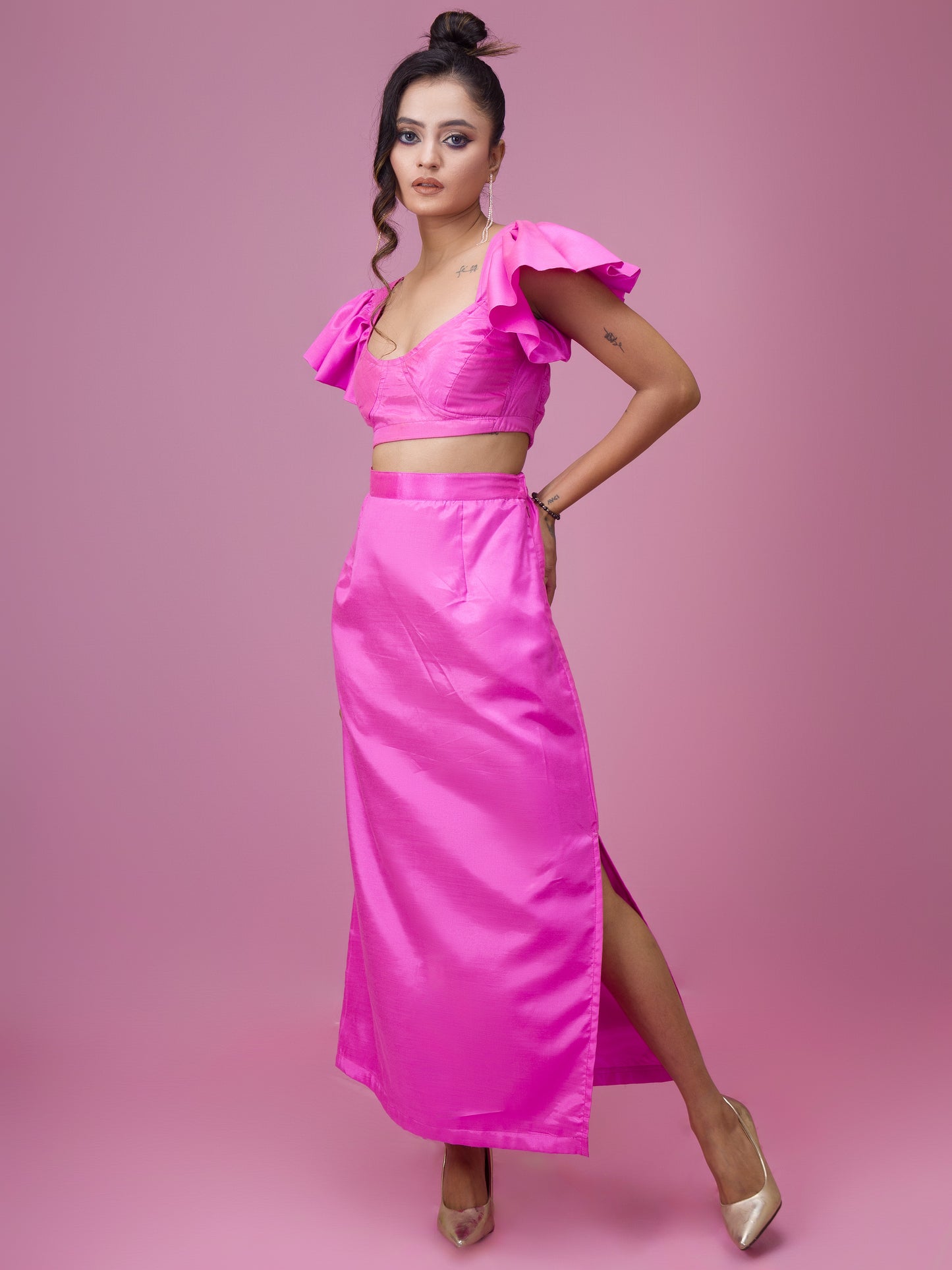 SPARKLING RUFFLE CORSET & HIGH WAIST SLIT SKIRT
