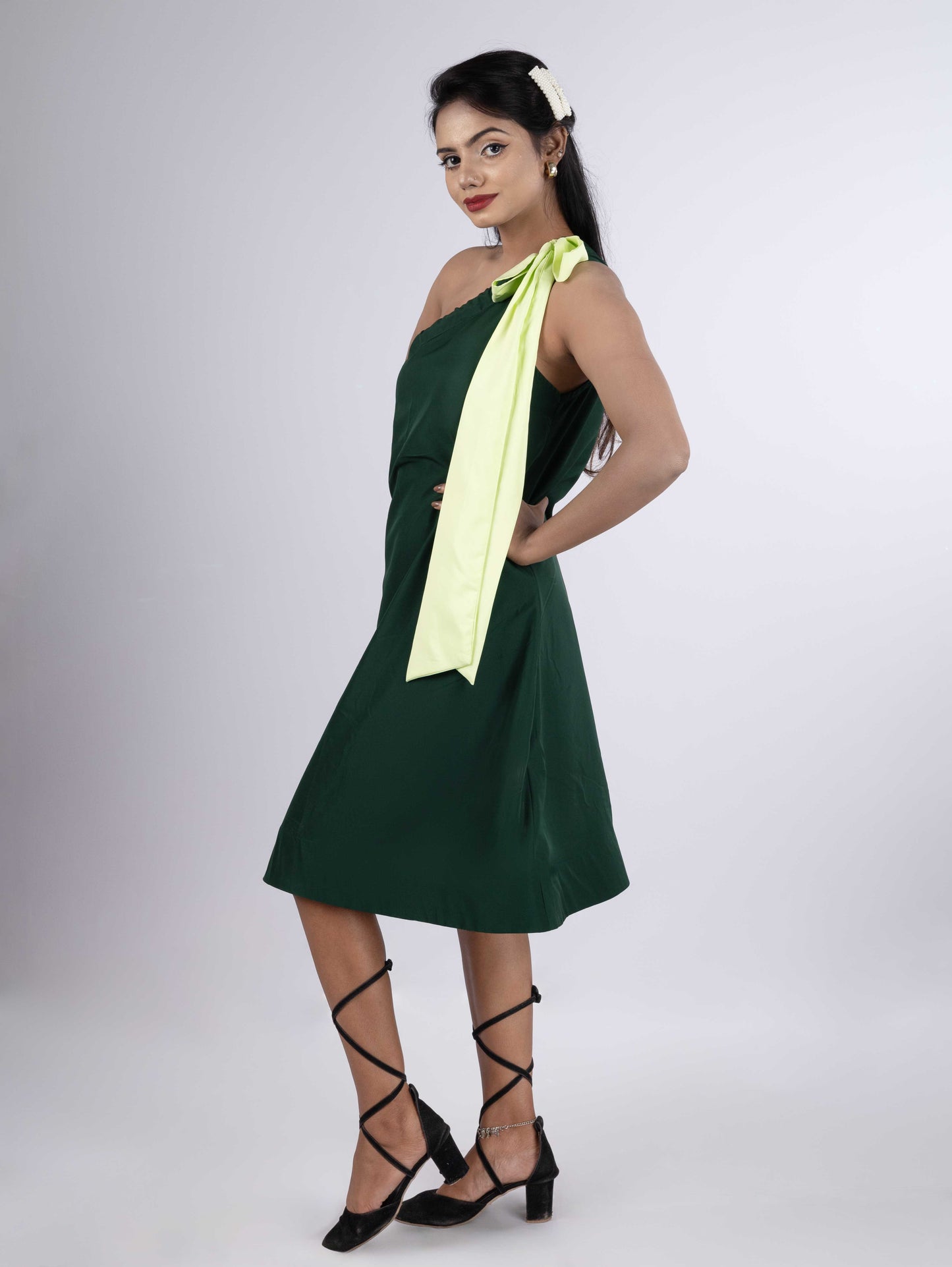 DREAMY EMERALD GREEN  ONE SHOULDER ROBE