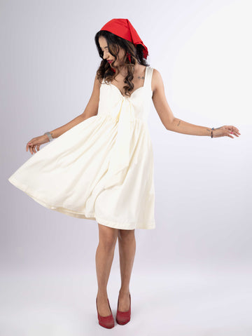 DREAMY CREAM SWEETHEART ROBE