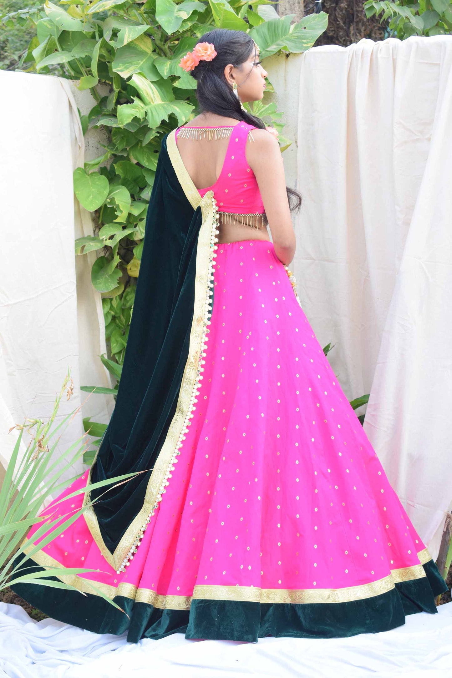 A LA MODE HERITAGE'S FUCHSIA  PINK LEHENGA BLOUSE WITH EMERALD GREEN VELVET DUPATTA